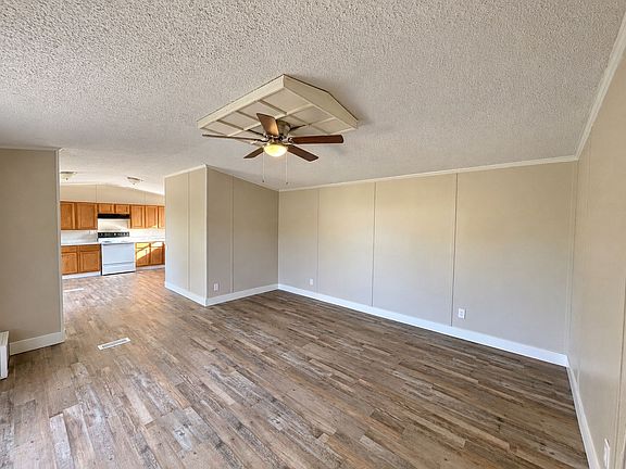 3rd image of 395 Pigeon Rd