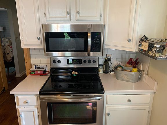 3rd image of 160 Wabash Dr