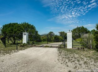 150 Faurie Rd, Lakehills, TX 78063