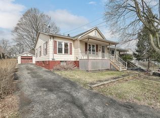 28 Cedar Ave, New Windsor, NY 12553