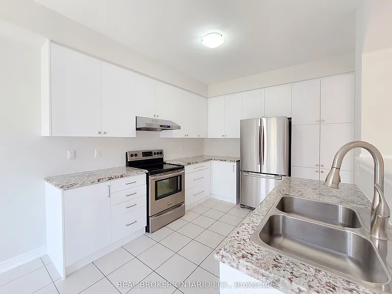 25 Vinod Rd — Photo 3