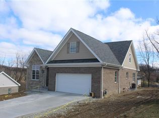 1041 Saddleclub Dr, Canonsburg, PA 15317