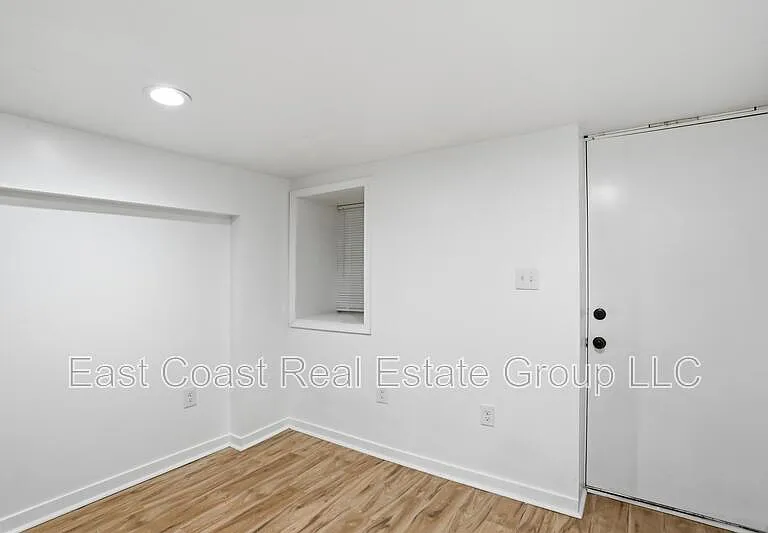 316 N High St — Photo 16
