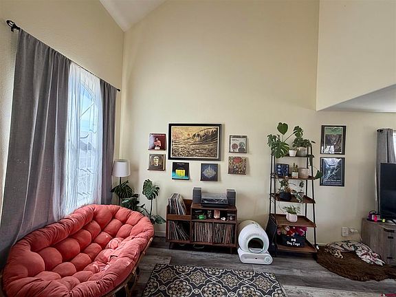 4th image of 1519 Haystack Road