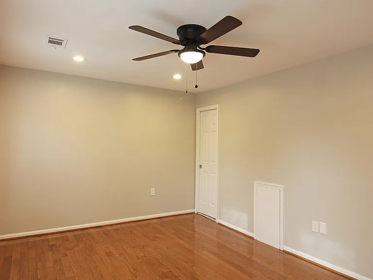 4427 Holly Ave — Photo 24