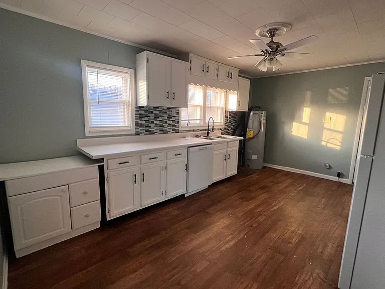 1602 McKinley Ave — Photo 5
