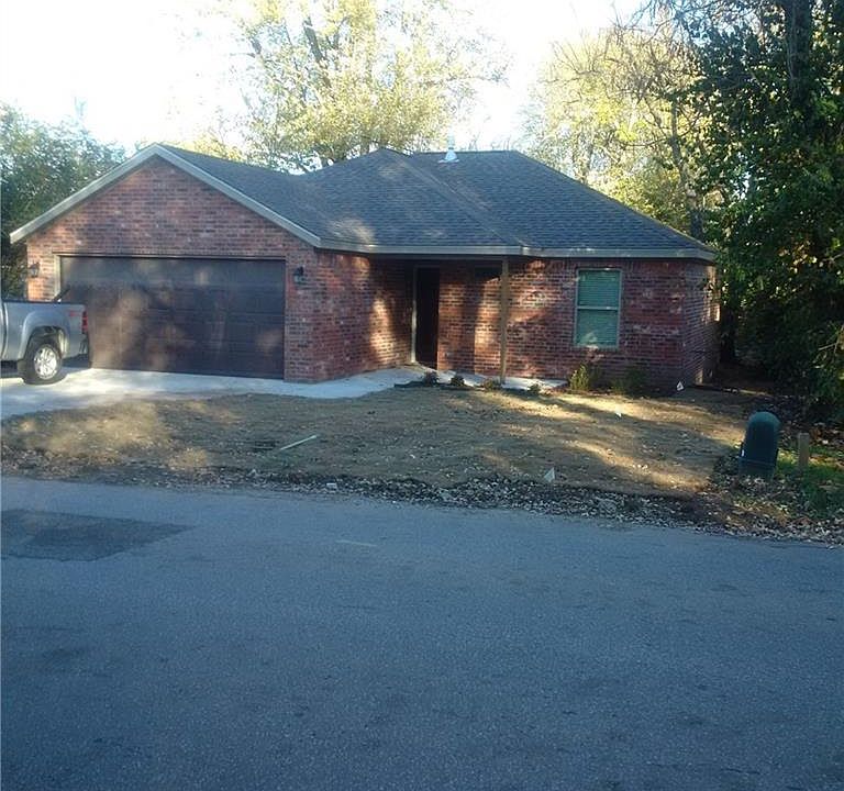 1st image of 1920 S Ashwood Ave