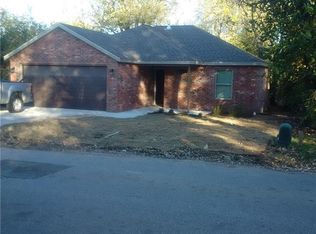 1920 S Ashwood Ave, Fayetteville, AR 72701