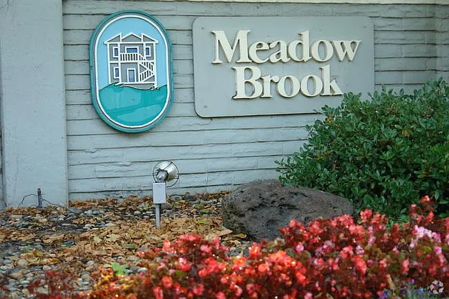 3663 Oakwood Ter APT 113 photo 1