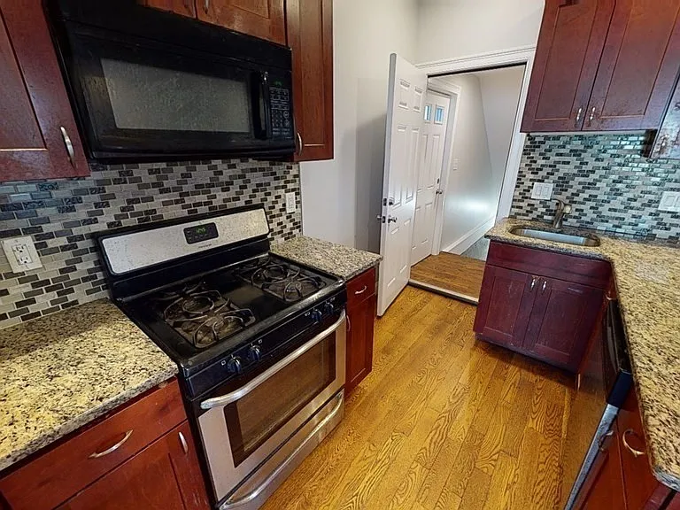 27 Chestnut Ave #1 — Photo 2
