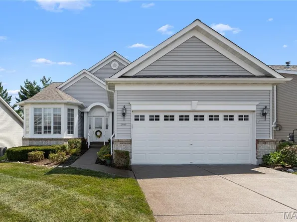 2046 Hawks Landing Dr, Lake Saint Louis, MO 63367