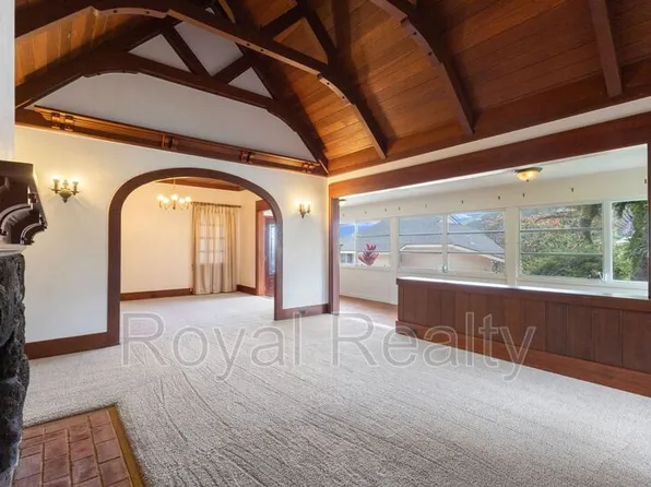 2910 Nanihale Pl, Honolulu, HI 96822