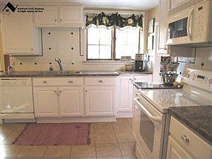 4th image of 19620 Chagrin Blvd