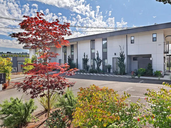 223 5th Ave APT 1, Kirkland, WA 98033