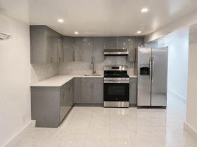 60-92 67th Ave, Ridgewood, NY