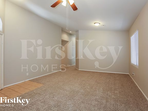 4th image of 609 Fiesta Del Rey Ave