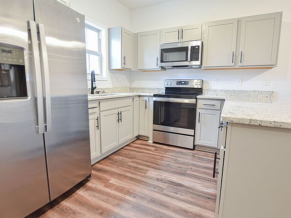4th image of 106 Adkins St #B