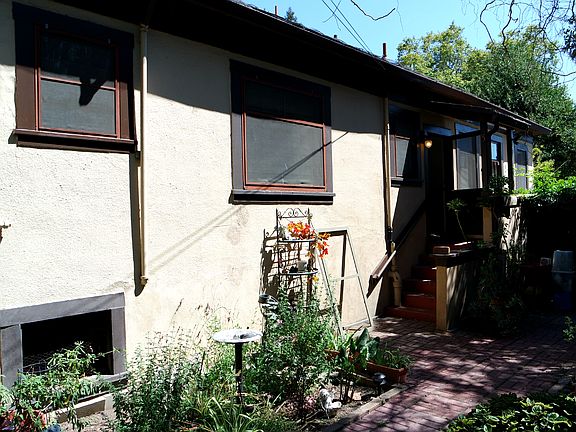 studio apartment's entry