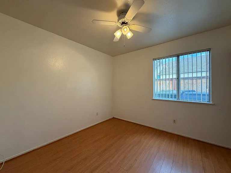 2350 E Fallbrook Ave — Photo 16