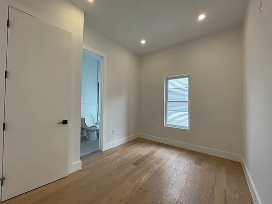 Rented by Suzuki Capital LLC | media 3
