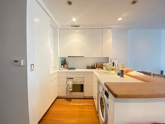 Rented by Dream Space Realty | media 9