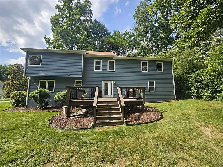 290 Oakmere Dr — Photo 22