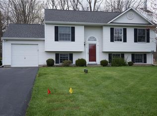 9513 Glengarriff Dr, Brewerton, NY 13029