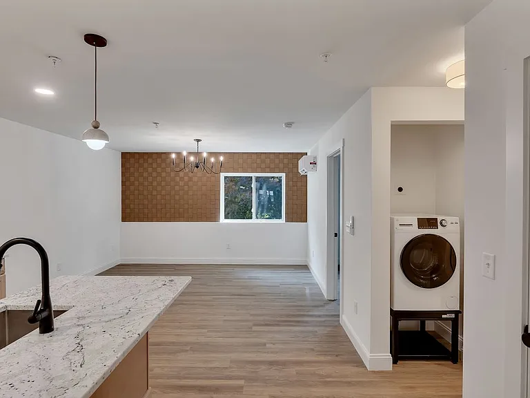 36 Pawling Ave #201 — Photo 7