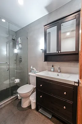 Rented by Bond New York | media 24