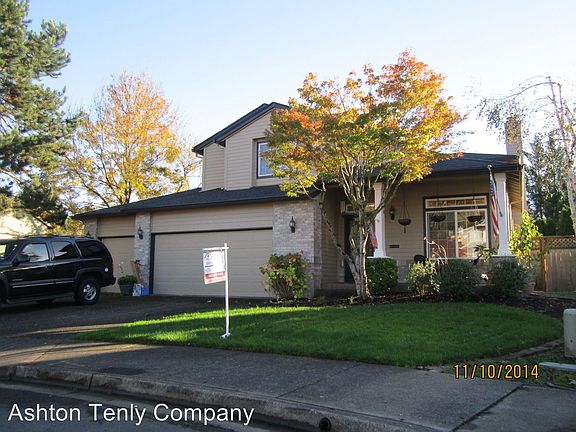 2nd image of 158 NE Chancellor Ct