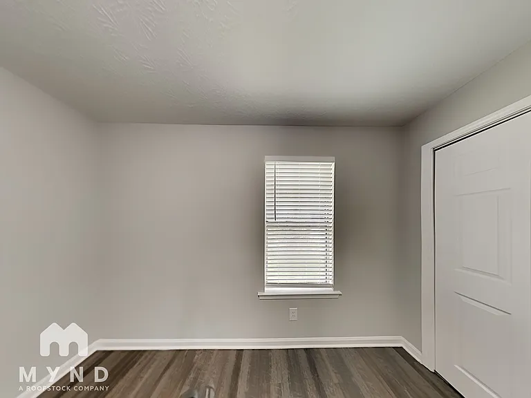 189 Peach Forest Pl — Photo 14