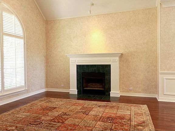 3rd image of 10 Canyon Crest Ct