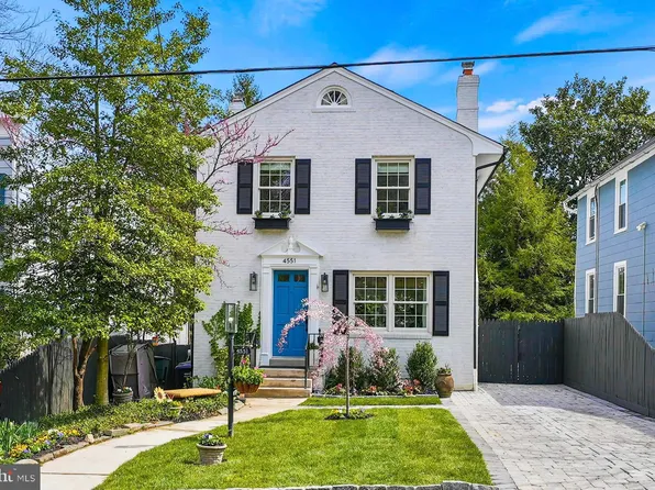 4551 Grant Rd NW, Washington, DC 20016