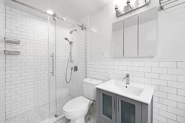 Sold by (Legacy) Elegran | media 4