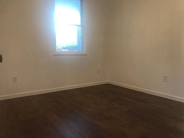 2nd image of 310 2nd St APT 1