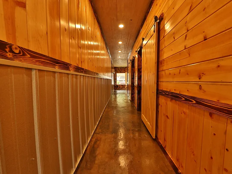 213 Lee St — Photo 4