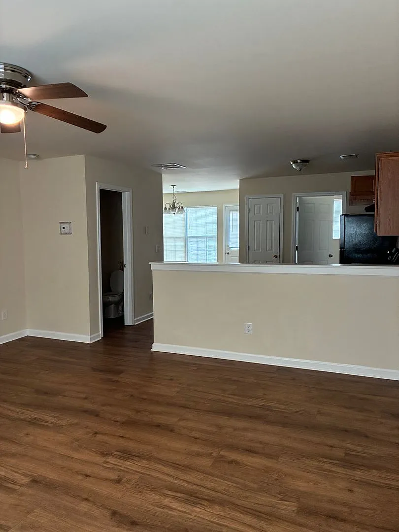 3 Bedrooms, 2.5 Bathrooms - Cartersville Rental!! — Photo 2