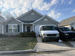 122 Haydens Arbor, Elyria, OH