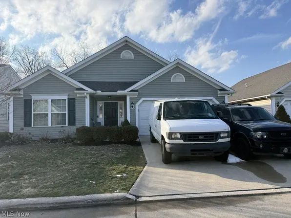 122 Haydens Arbor, Elyria, OH 44035