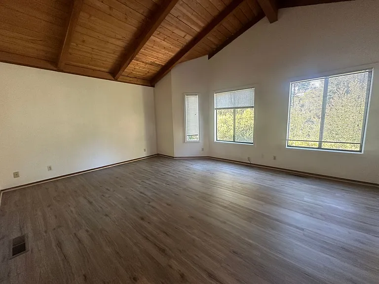 3326 Fairway Dr — Photo 9