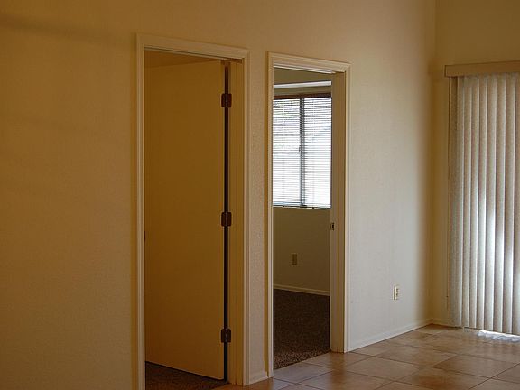 5th image of 7954 S Lennox Ln