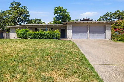 1117 Trailwood Dr Photo 1