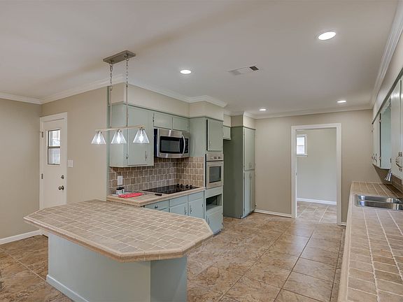 5th image of 5928 Yarbrough Rd