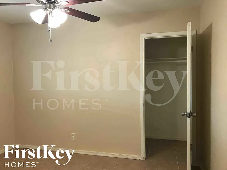 3625 W San Juan Ave — Photo 18