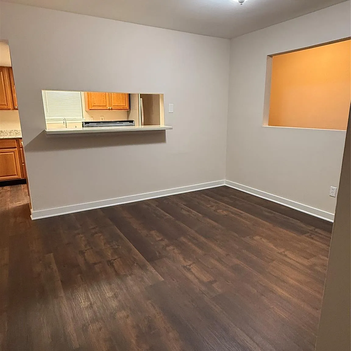3 bed, 2.0 bath, 1596 sqft, $1,800 — Photo 3