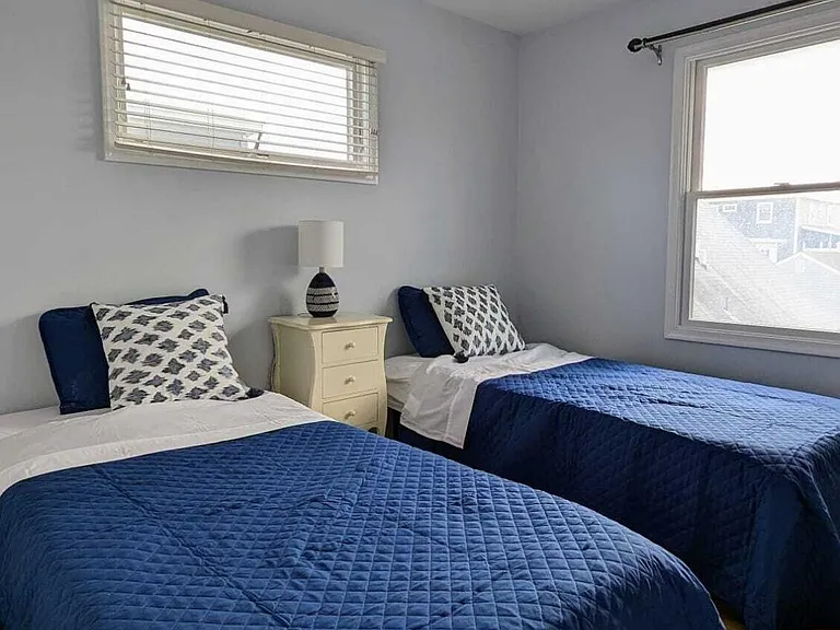 2302 Grand Central Ave #B — Photo 11