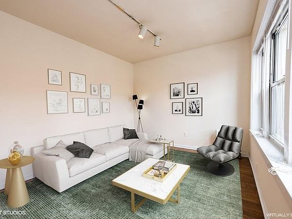 2nd image of 4008 N Kenmore Ave APT 2N