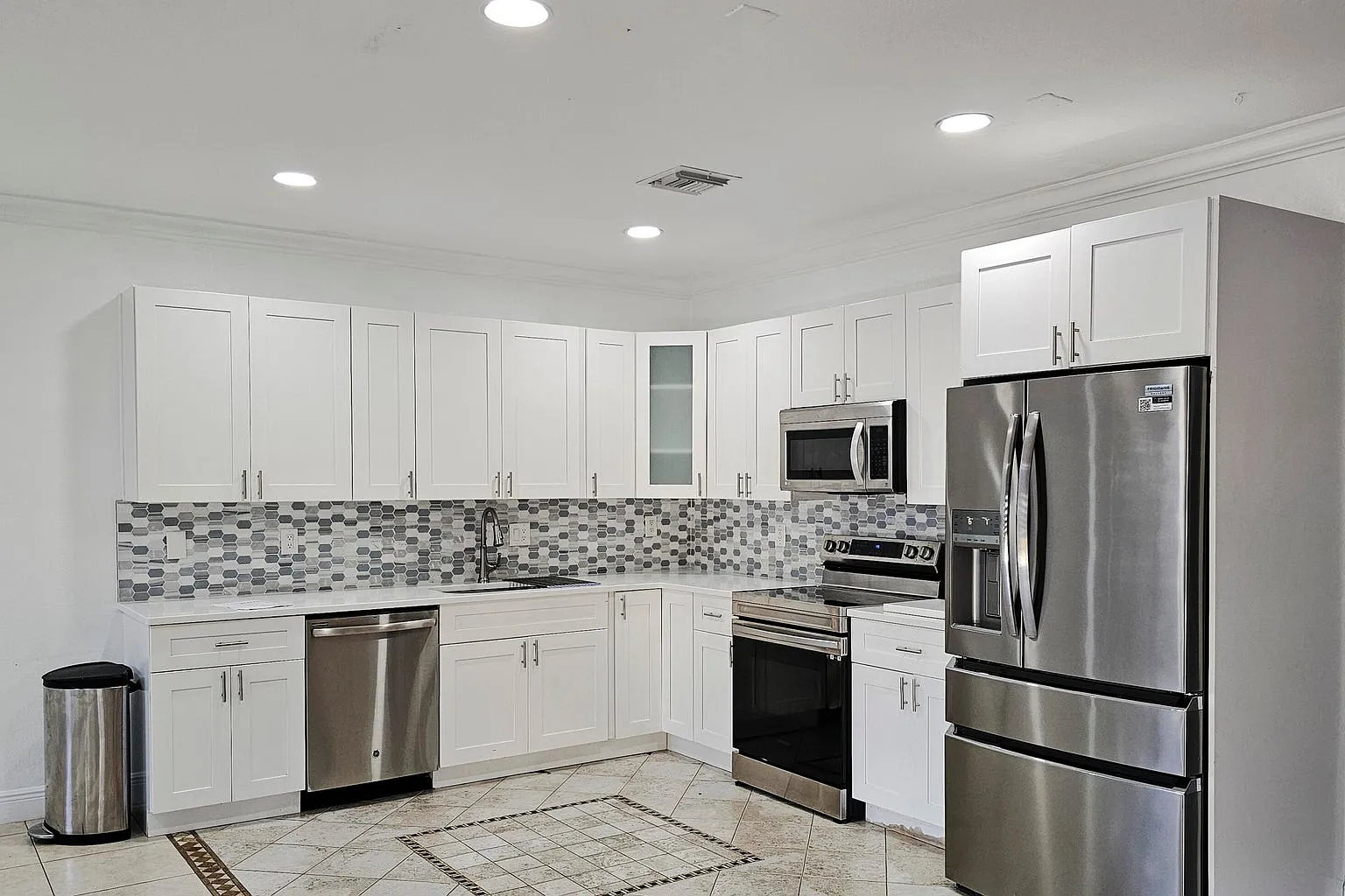 3 bed, 1543 sqft, $2,850 — Photo 1