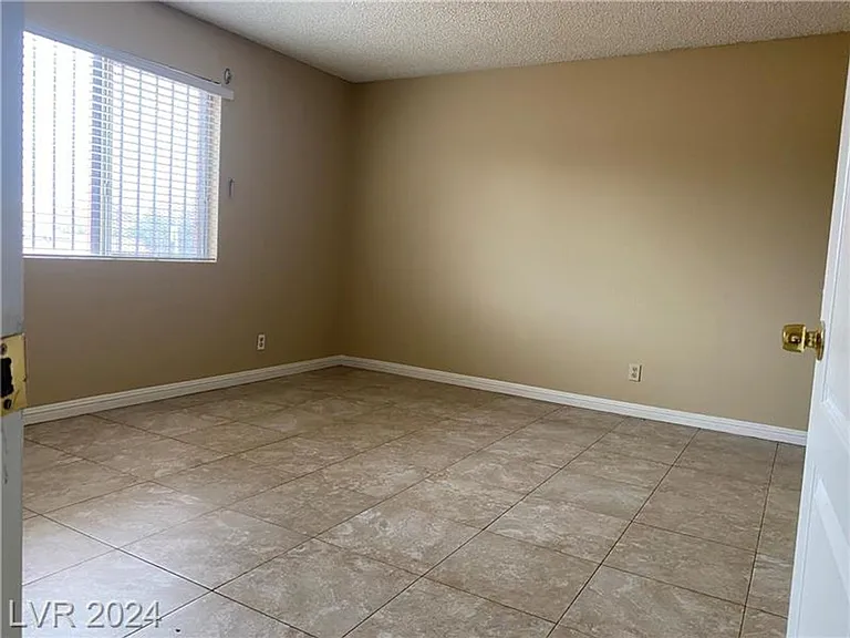 5456 Cabeza Dr — Photo 11