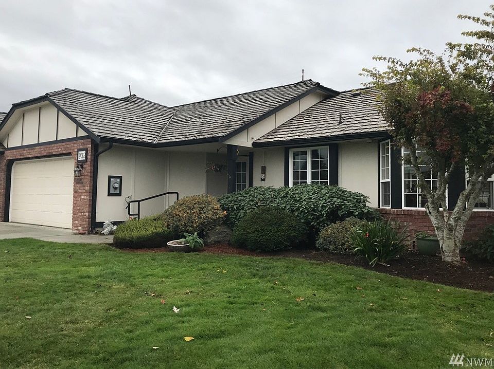 1st image of 933 N Woolsey Ct #C